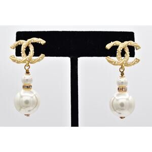 Chanel Earrings Faux Pearl Drop Earrings Gold Tone Crystal Lightweight BinX